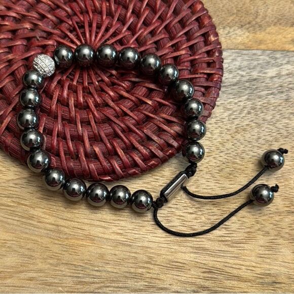 Hematite Stone & Silver Sparkle Beaded Bracelet NWOT - Picture 1 of 3